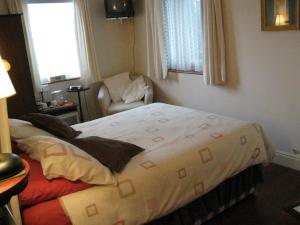 The Bedrooms at Oaklands House