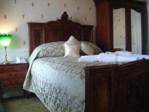 The Bedrooms at Crown Hotel Brackley