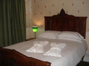The Bedrooms at Crown Hotel Brackley