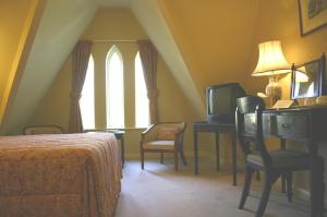 The Bedrooms at Glen-Yr-Afon House Hotel