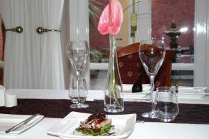 The Bedrooms at Glen-Yr-Afon House Hotel