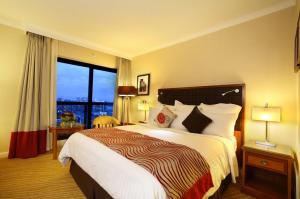 The Bedrooms at London Marriott Hotel Marble Arch