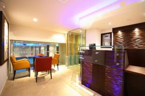 The Bedrooms at London Marriott Hotel Marble Arch