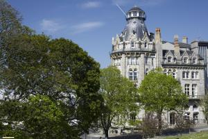 The Bedrooms at Duke Of Cornwall Hotel