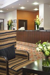The Bedrooms at Stratford Manor - QHotels