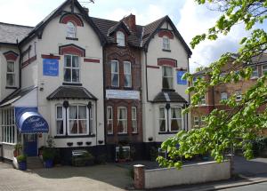 The Bedrooms at Ascott Hotel - Guest House