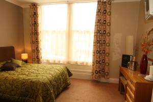 The Bedrooms at The Kenilworth Hotel