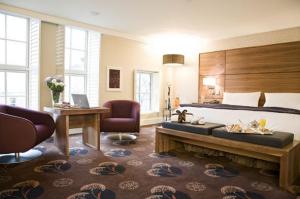 The Bedrooms at Dukes At Queens