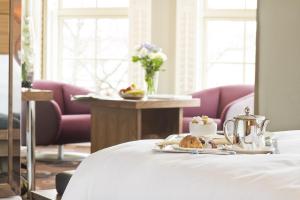 The Bedrooms at Dukes At Queens