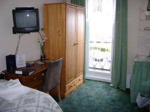 The Bedrooms at The Malvern Guesthouse and The Blues Grill