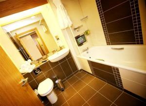 The Bedrooms at Belmore Court and Motel