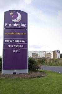 The Bedrooms at Premier Inn Bristol Cribbs Causeway