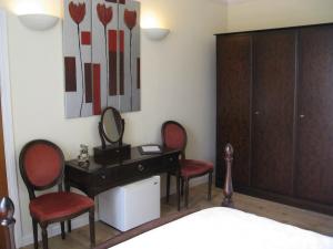 The Bedrooms at Oaklands House