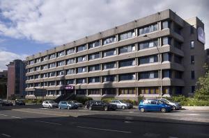 The Bedrooms at Premier Inn Aberdeen City Centre