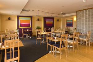 The Bedrooms at Premier Inn Bristol Cribbs Causeway