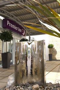 The Bedrooms at Premier Inn Bristol Cribbs Causeway
