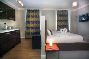 The Bedrooms at Apart Hotel 73