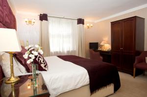 The Bedrooms at Kildonan Lodge Hotel