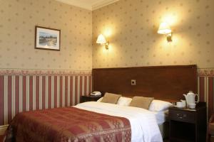 The Bedrooms at Swallow Station Hotel