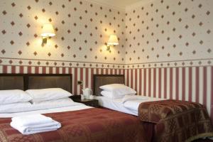 The Bedrooms at Swallow Station Hotel