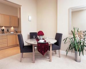 The Bedrooms at SACO Cardiff - Cathedral Road