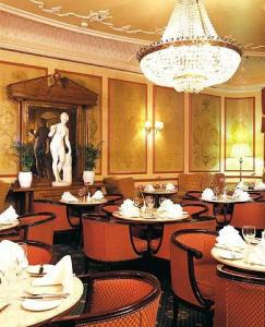 The Restaurant at Holiday Inn London Mayfair