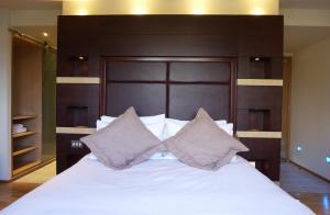 The Bedrooms at Glynhill Hotel And Leisure Club
