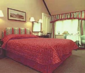 The Bedrooms at Ascot House Hotel