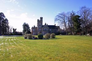 The Bedrooms at Mansfield Castle Hotel