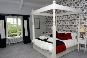 The Bedrooms at Plas Dinas Country House