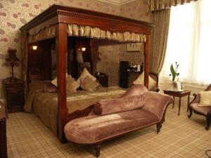 The Bedrooms at Dunstane House Hotel