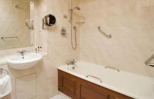 The Bedrooms at Mercure Last Drop Village Hotel and Spa