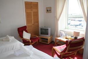 The Bedrooms at Thorlee Guest House