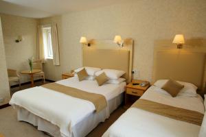 The Bedrooms at New County Hotel