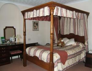 The Bedrooms at Pilgrim Hotel