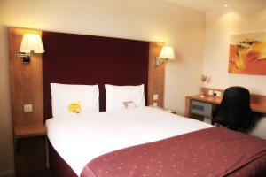 The Bedrooms at Days Inn Nuneaton