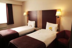 The Bedrooms at Days Inn Nuneaton