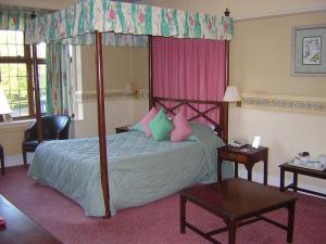 The Bedrooms at Rose and Crown Hotel
