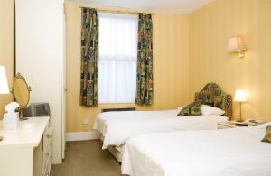 The Bedrooms at Lincolnshire Oak Hotel