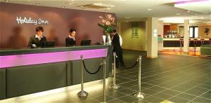 The Bedrooms at Holiday Inn London Brentford Lock
