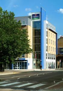 The Bedrooms at Express By Holiday Inn Earls Court
