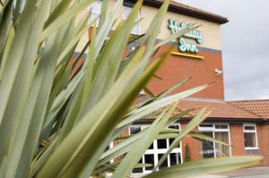 The Bedrooms at Holiday Inn Manchester West