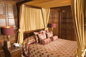 The Bedrooms at Inglewood Manor