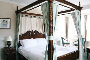The Bedrooms at Cliff Head Hotel