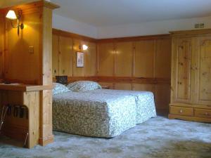 The Bedrooms at Donington Manor Hotel