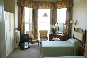 The Bedrooms at Best Western Lansdowne Hotel