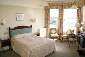 The Bedrooms at Best Western Lansdowne Hotel