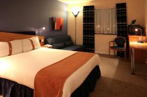 The Bedrooms at Holiday Inn Express Wandsworth