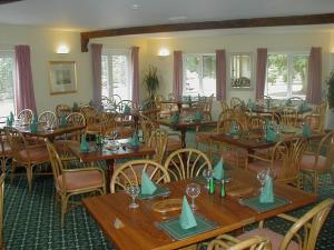 The Bedrooms at Wayford Bridge Inn Hotel