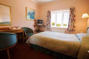 The Bedrooms at Wayford Bridge Inn Hotel